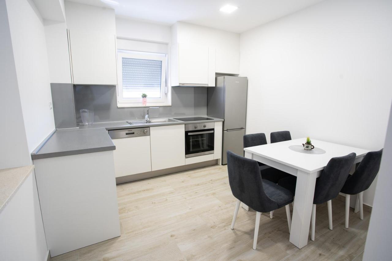 Apartmani Centar ยูบุสกี ภายนอก รูปภาพ