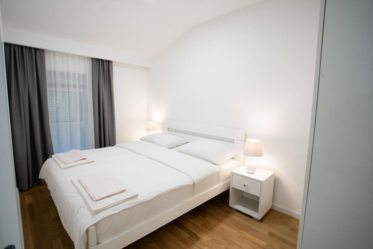 Apartmani Centar ยูบุสกี ภายนอก รูปภาพ