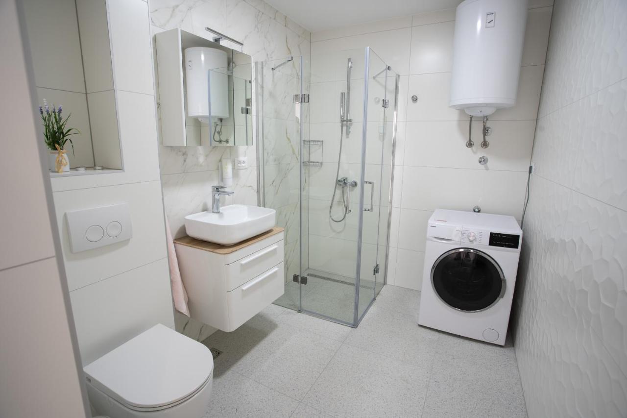 Apartmani Centar ยูบุสกี ภายนอก รูปภาพ