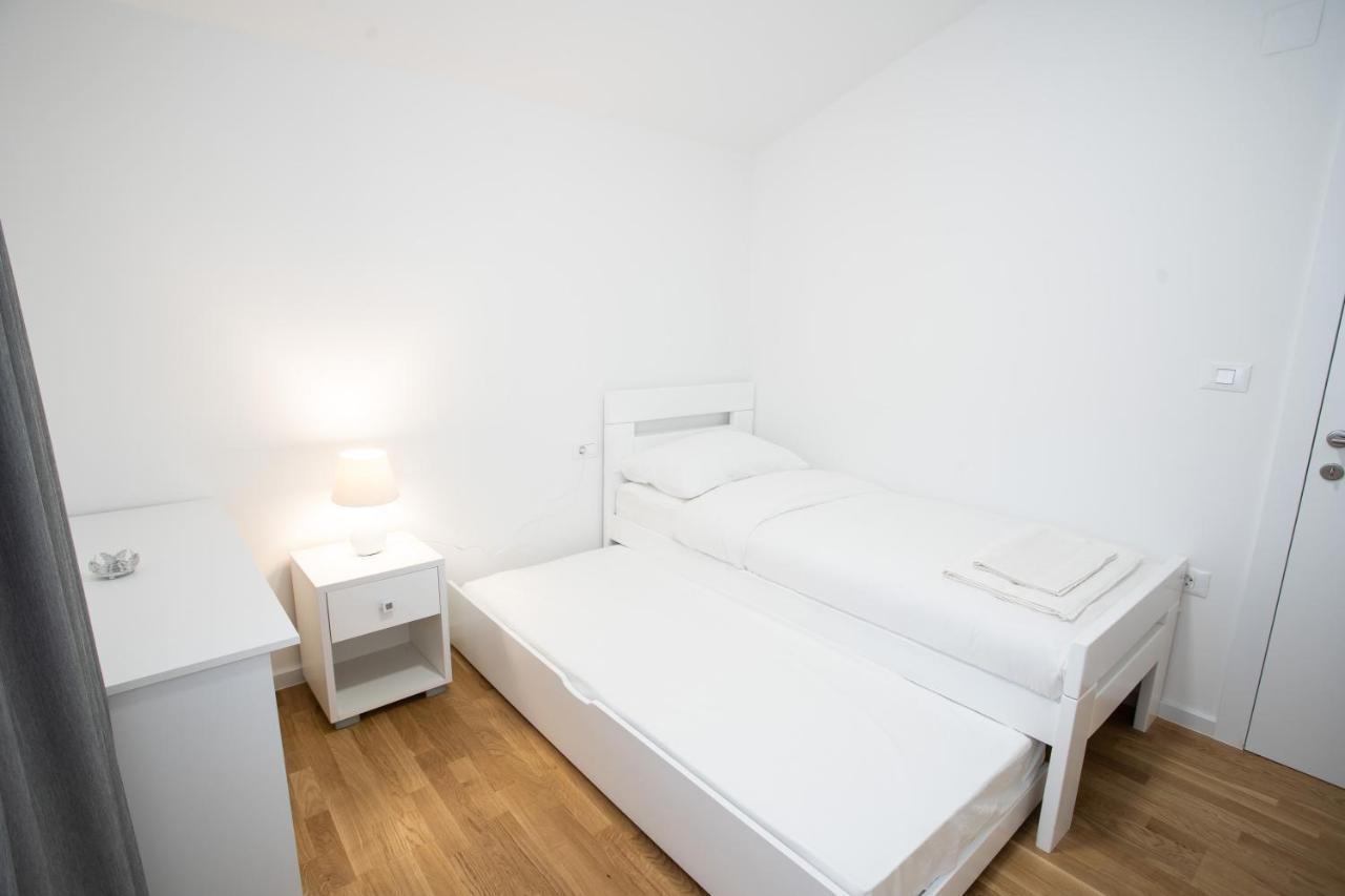 Apartmani Centar ยูบุสกี ภายนอก รูปภาพ