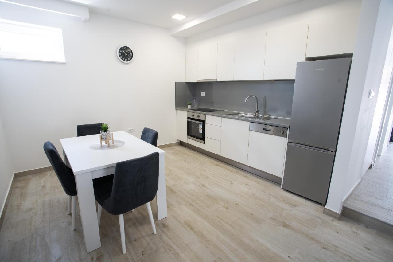 Apartmani Centar ยูบุสกี ภายนอก รูปภาพ