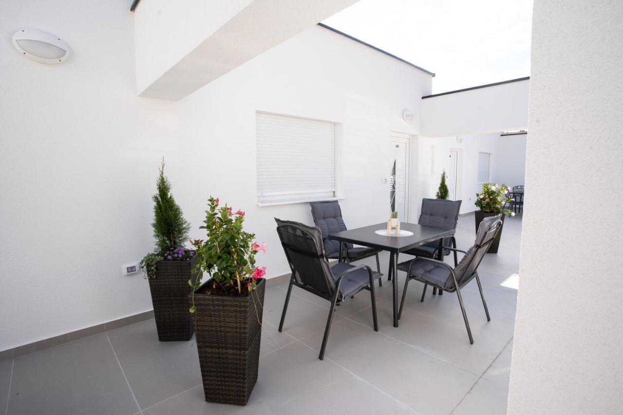 Apartmani Centar ยูบุสกี ภายนอก รูปภาพ