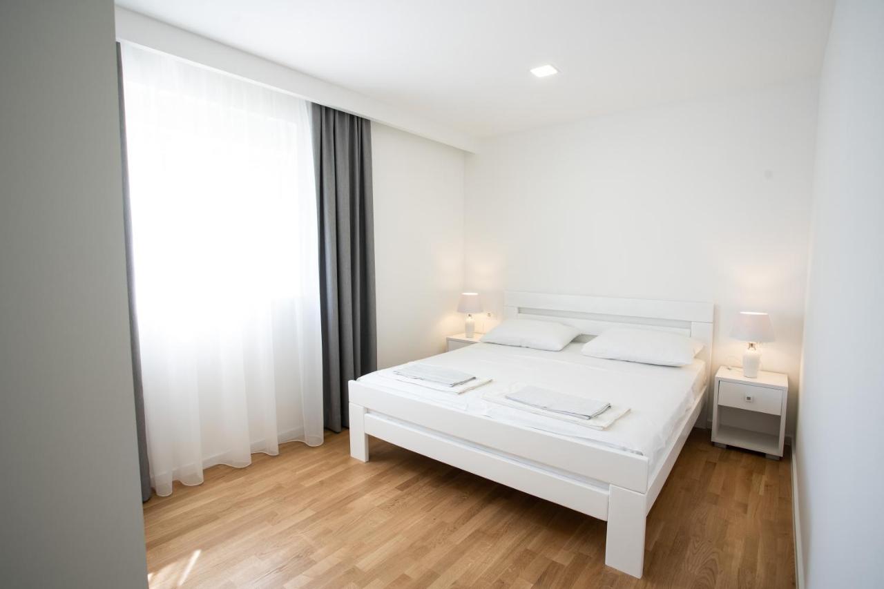 Apartmani Centar ยูบุสกี ภายนอก รูปภาพ
