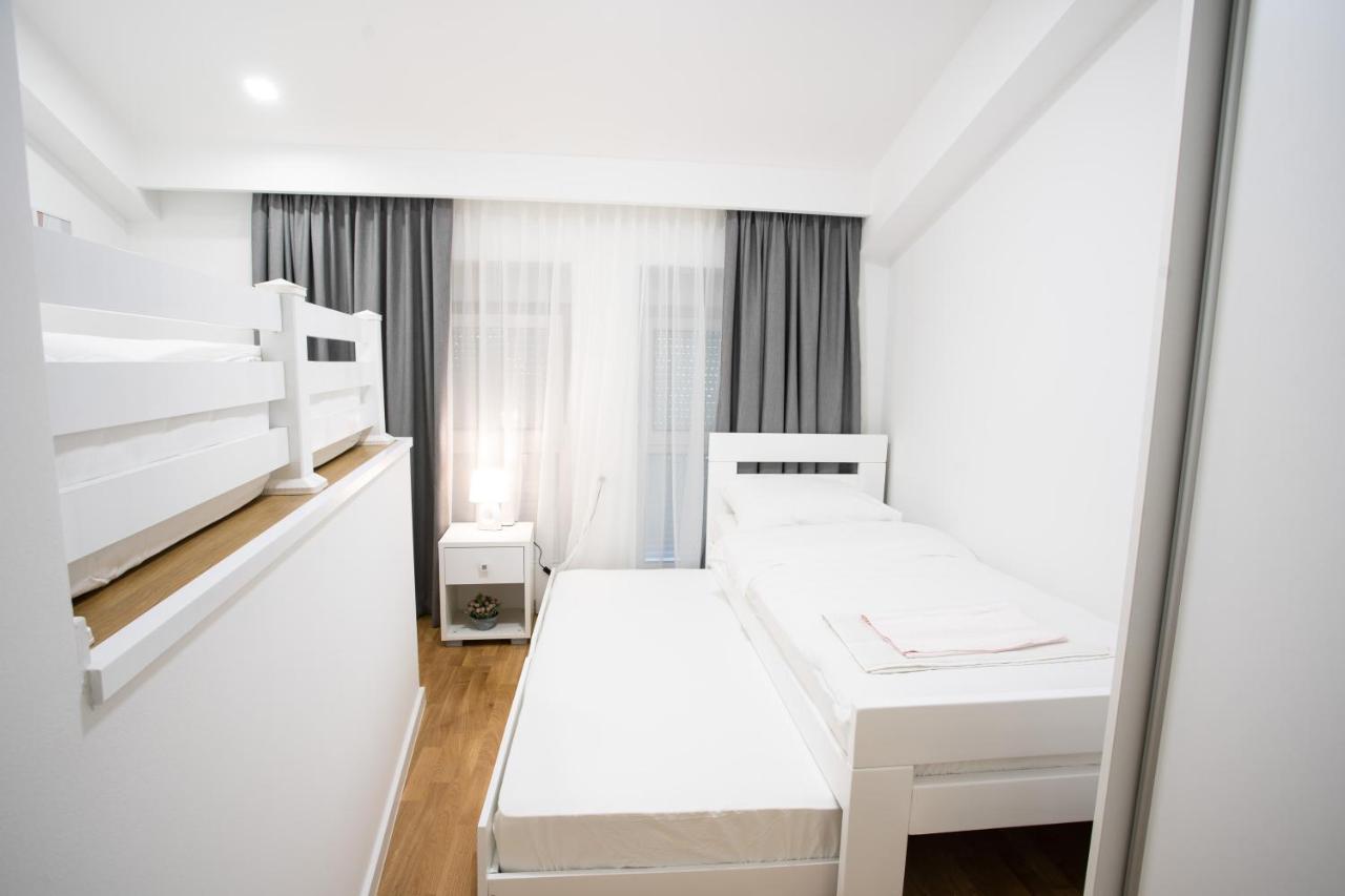 Apartmani Centar ยูบุสกี ภายนอก รูปภาพ