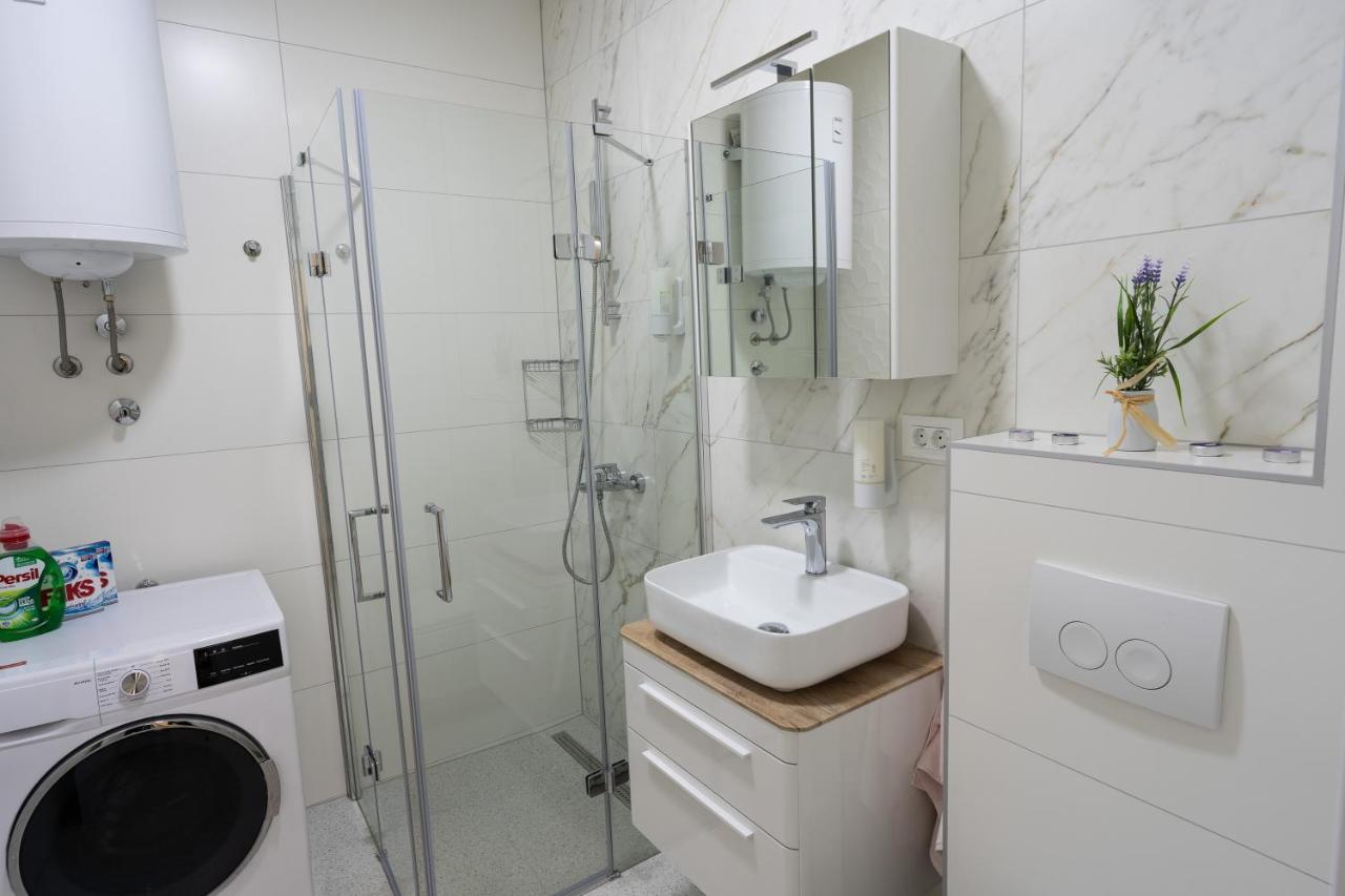 Apartmani Centar ยูบุสกี ภายนอก รูปภาพ
