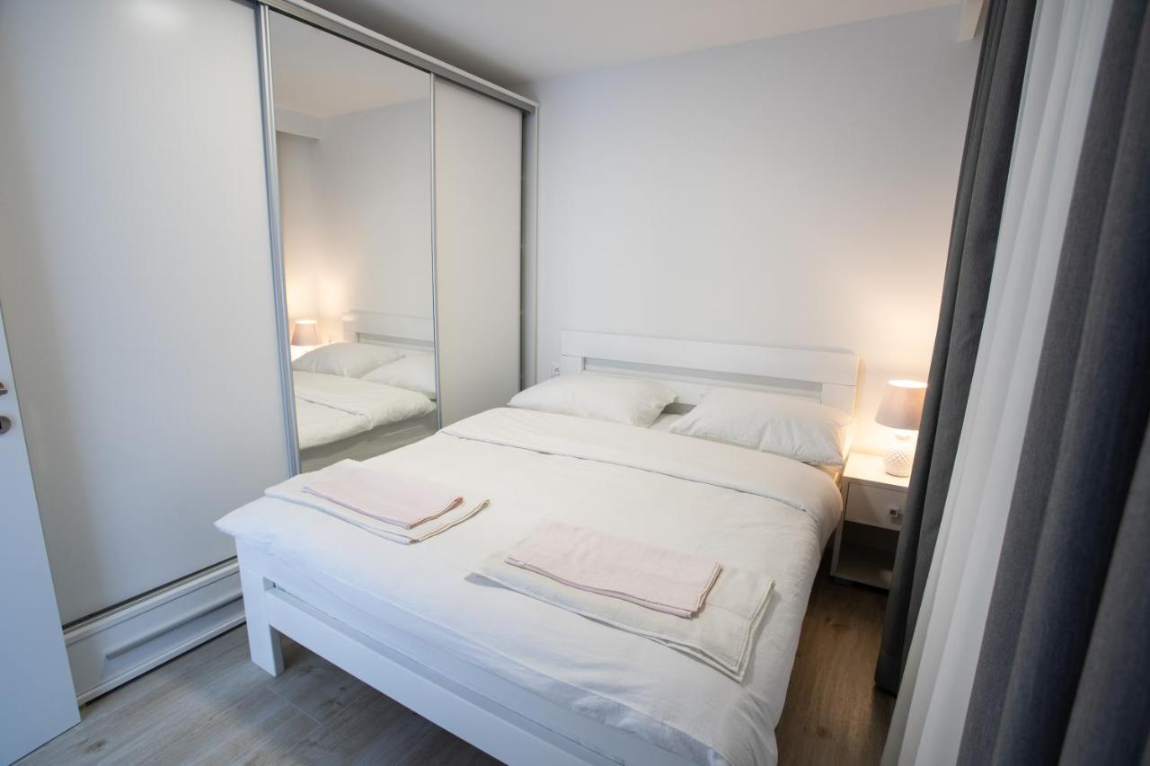 Apartmani Centar ยูบุสกี ภายนอก รูปภาพ